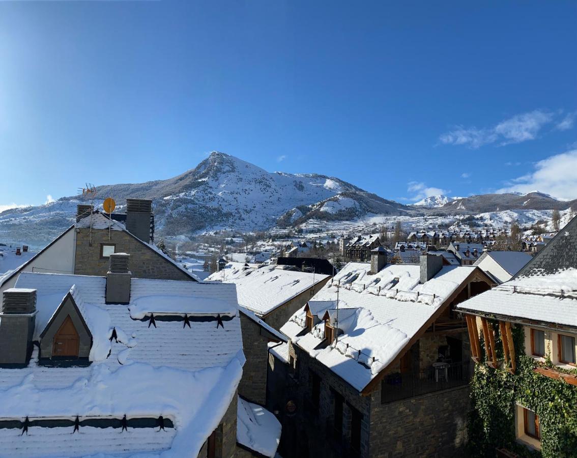 Esplendido Atico En Sallent Con Vistas Sallent de Gállego Екстериор снимка