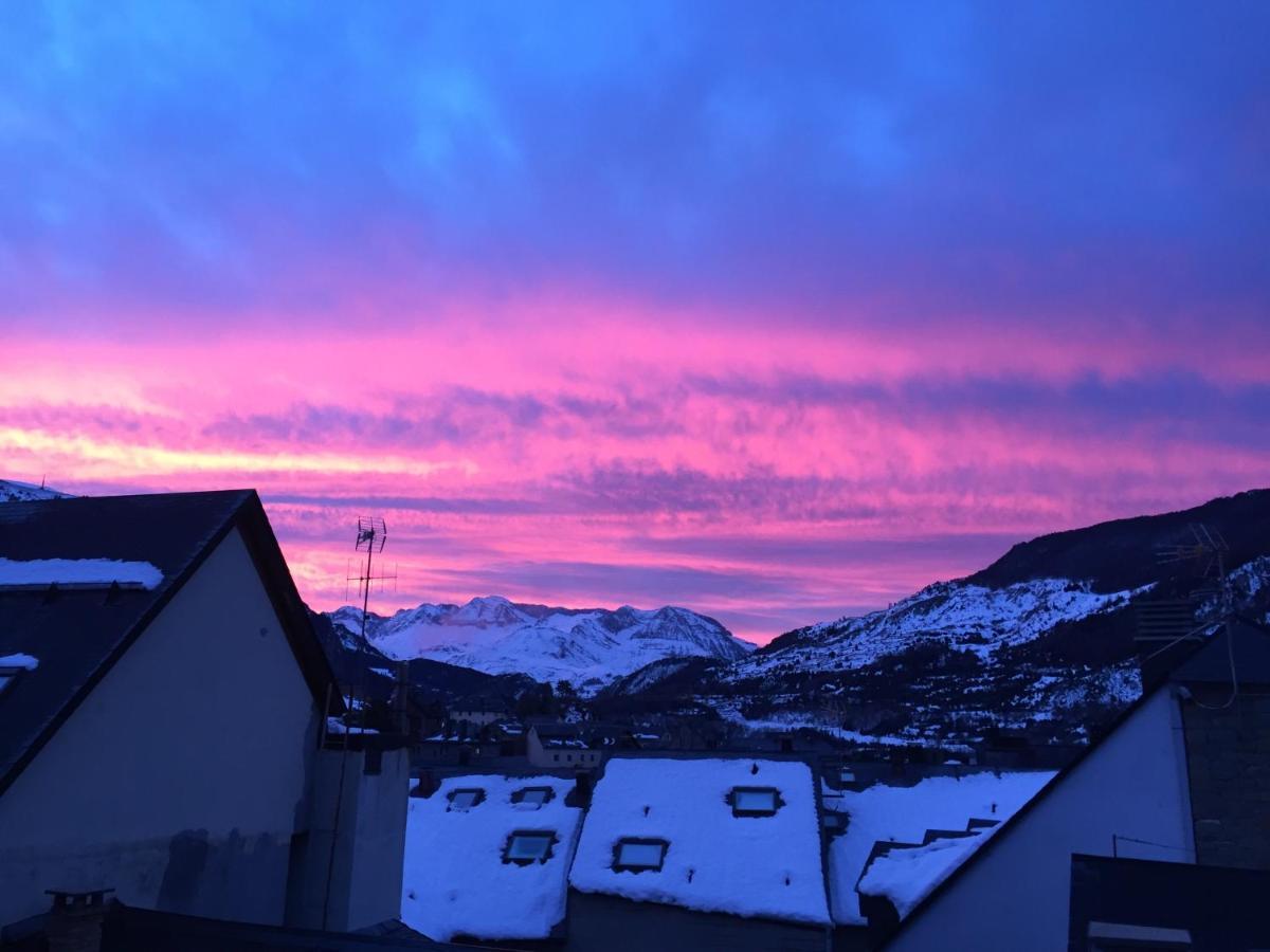 Esplendido Atico En Sallent Con Vistas Sallent de Gállego Екстериор снимка